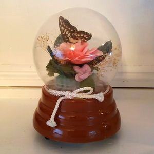 Vintage Musical Light Up Globe With Butterfly